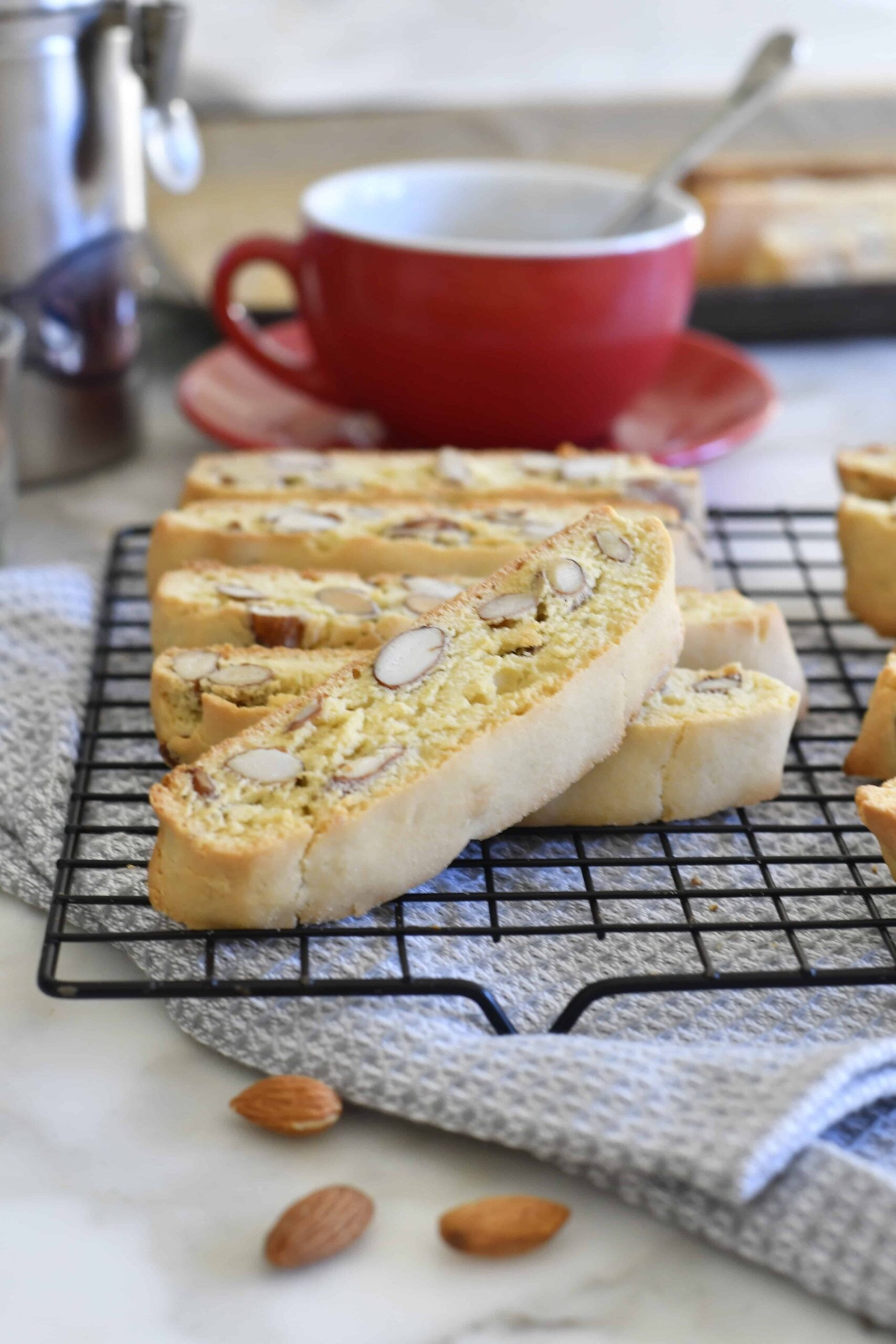 Italian Almond Biscotti (Cantucci)