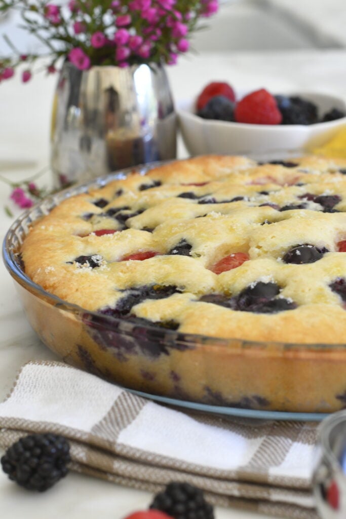 easy berry cobbler
