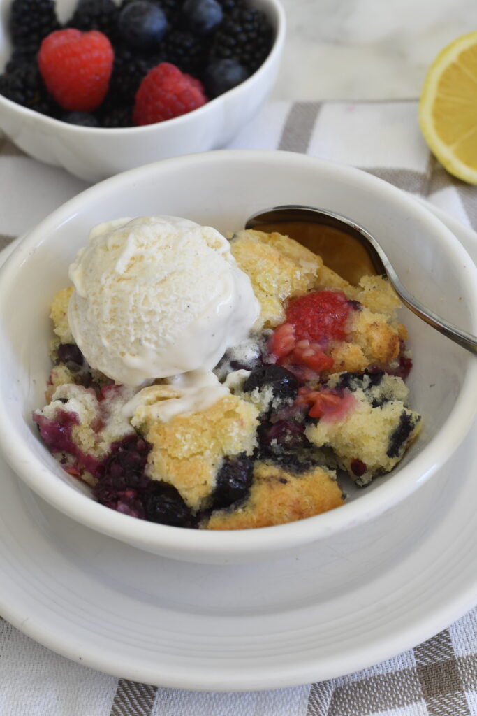 easy to make berry cobbler recipe